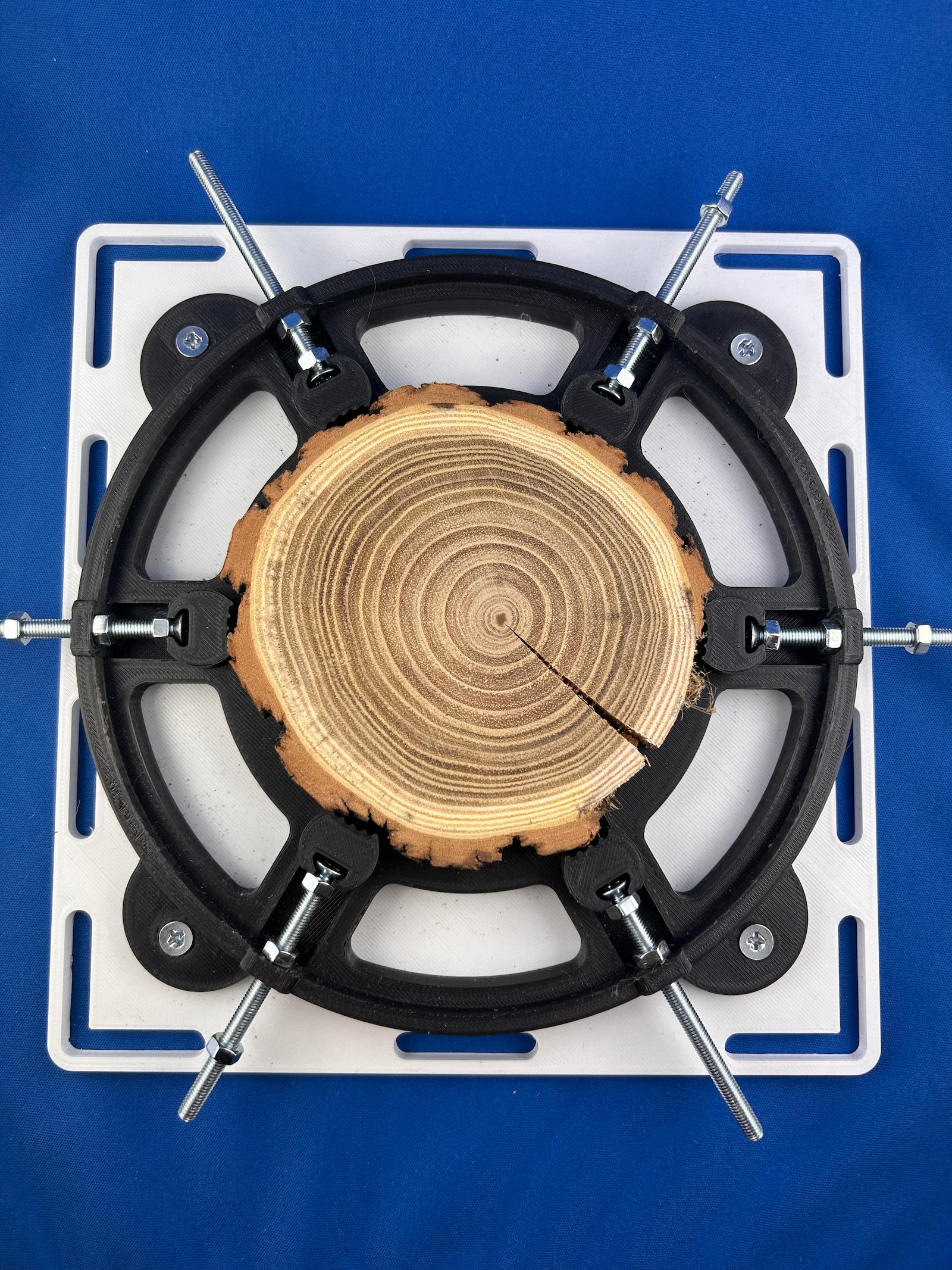 Uchwyt do frezarki CNC wykonany w technologii druku 3D